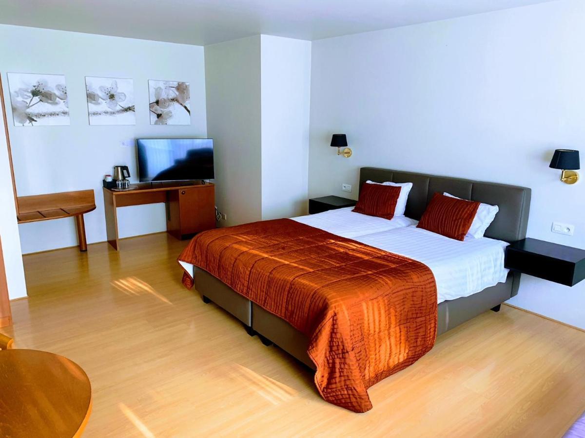 Hof De Draeck Bed & Breakfast Teuven ภายนอก รูปภาพ