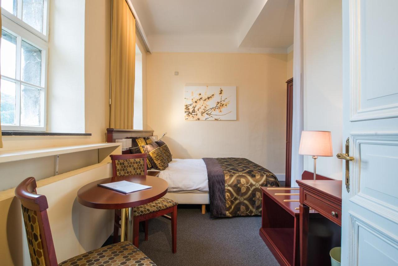 Hof De Draeck Bed & Breakfast Teuven ภายนอก รูปภาพ
